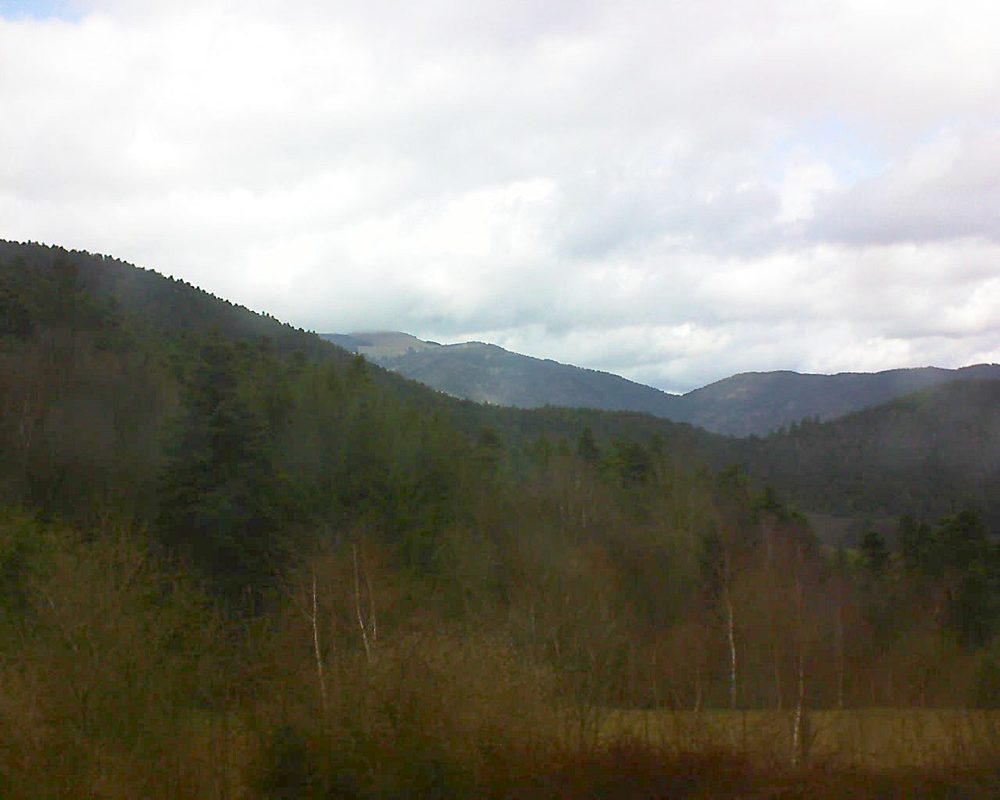 Le petit ballon vu depuis le Domaine Langmatt à Murbach le 05.04.2018 à 15:45 Le petit ballon (Alsace, Vosges) le 05.04.2018 à 15:45