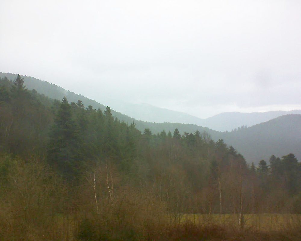 Le petit ballon vu depuis le Domaine Langmatt à Murbach le 05.04.2018 à 17:45 Le petit ballon (Alsace, Vosges) le 05.04.2018 à 17:45