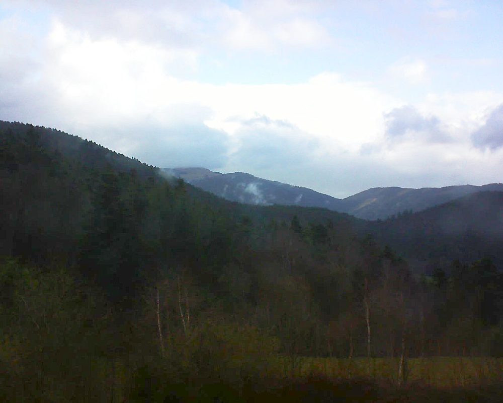 Le petit ballon vu depuis le Domaine Langmatt à Murbach le 05.04.2018 à 18:00 Le petit ballon (Alsace, Vosges) le 05.04.2018 à 18:00