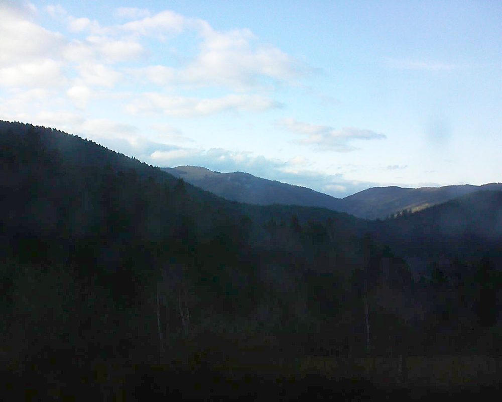 Le petit ballon vu depuis le Domaine Langmatt à Murbach le 05.04.2018 à 18:45 Le petit ballon (Alsace, Vosges) le 05.04.2018 à 18:45