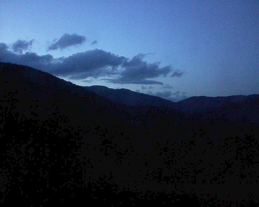 Le petit ballon vu depuis le Domaine Langmatt à Murbach le 05.04.2018 à 20:30 Le petit ballon (Alsace, Vosges) le 05.04.2018 à 20:30