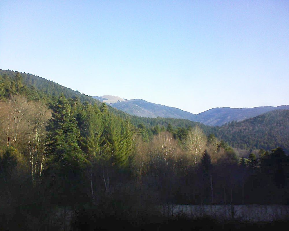 Le petit ballon vu depuis le Domaine Langmatt à Murbach le 06.04.2018 à 09:30 Le petit ballon (Alsace, Vosges) le 06.04.2018 à 09:30