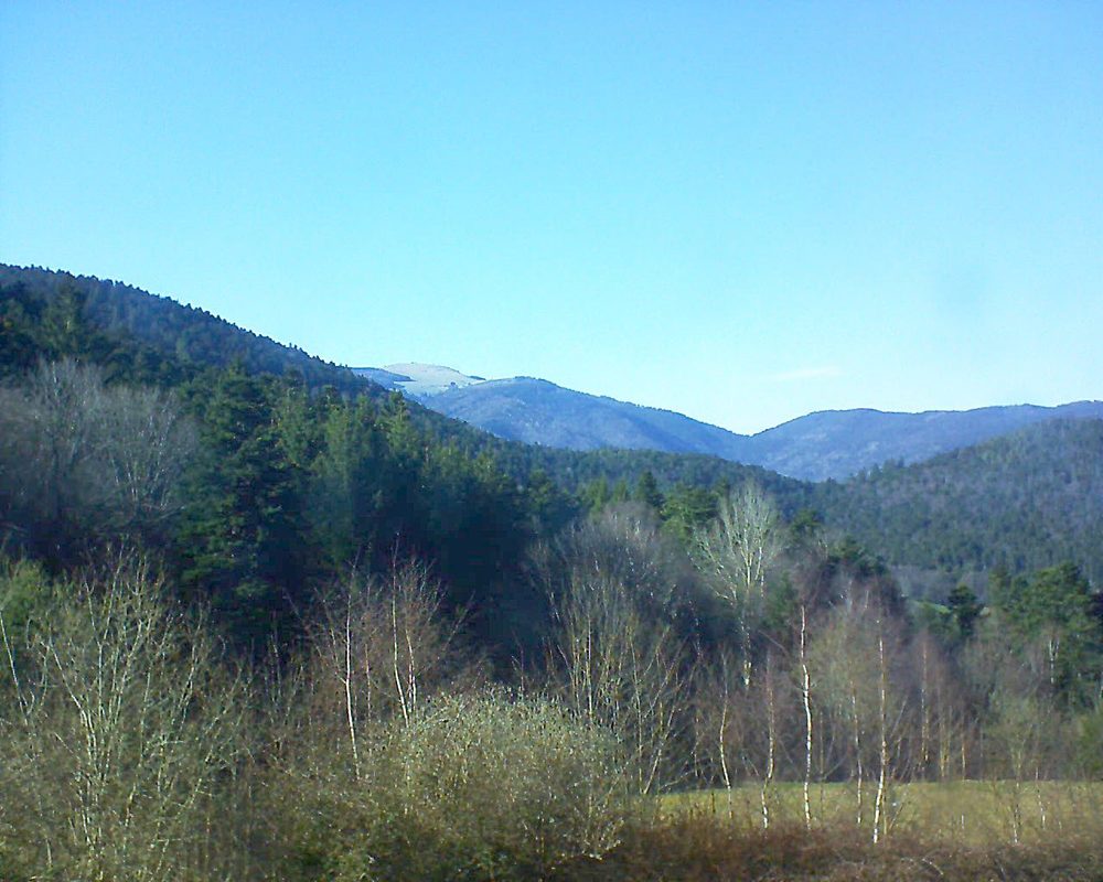 Le petit ballon vu depuis le Domaine Langmatt à Murbach le 06.04.2018 à 17:30 Le petit ballon (Alsace, Vosges) le 06.04.2018 à 17:30