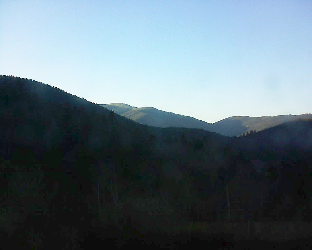 Le petit ballon vu depuis le Domaine Langmatt à Murbach le 06.04.2018 à 19:15 Le petit ballon (Alsace, Vosges) le 06.04.2018 à 19:15