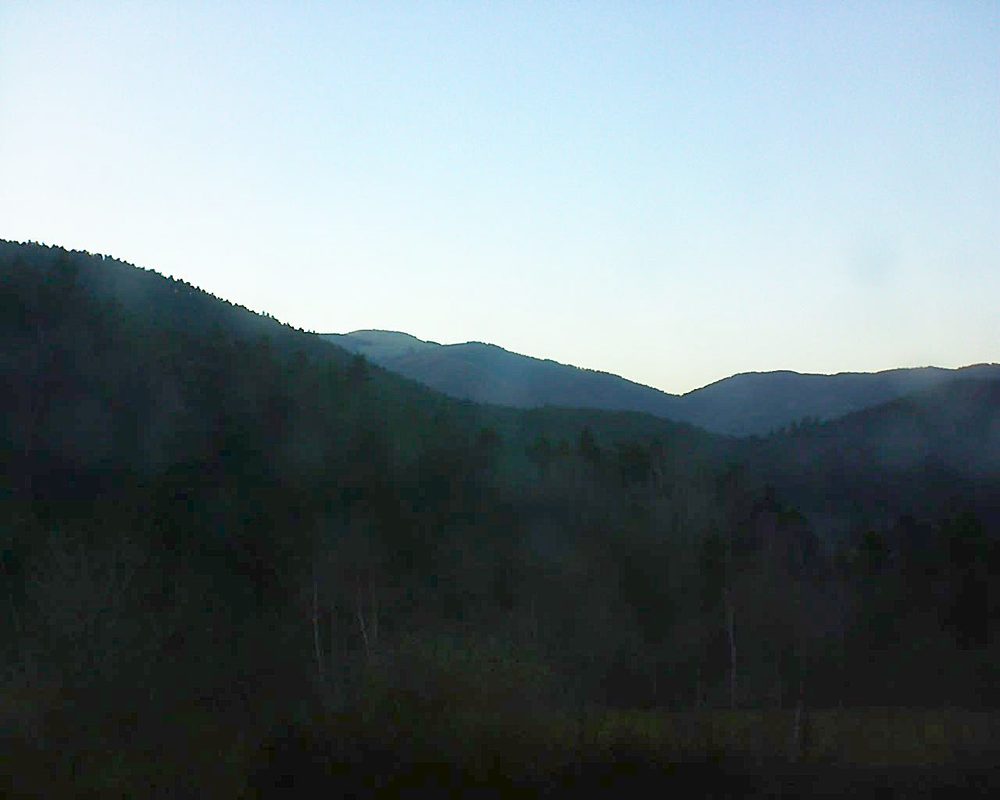 Le petit ballon vu depuis le Domaine Langmatt à Murbach le 06.04.2018 à 19:45 Le petit ballon (Alsace, Vosges) le 06.04.2018 à 19:45