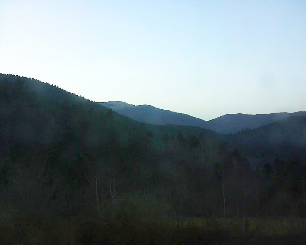 Le petit ballon vu depuis le Domaine Langmatt à Murbach le 06.04.2018 à 20:00 Le petit ballon (Alsace, Vosges) le 06.04.2018 à 20:00
