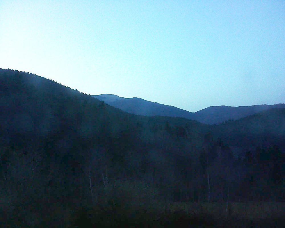Le petit ballon vu depuis le Domaine Langmatt à Murbach le 06.04.2018 à 20:15 Le petit ballon (Alsace, Vosges) le 06.04.2018 à 20:15