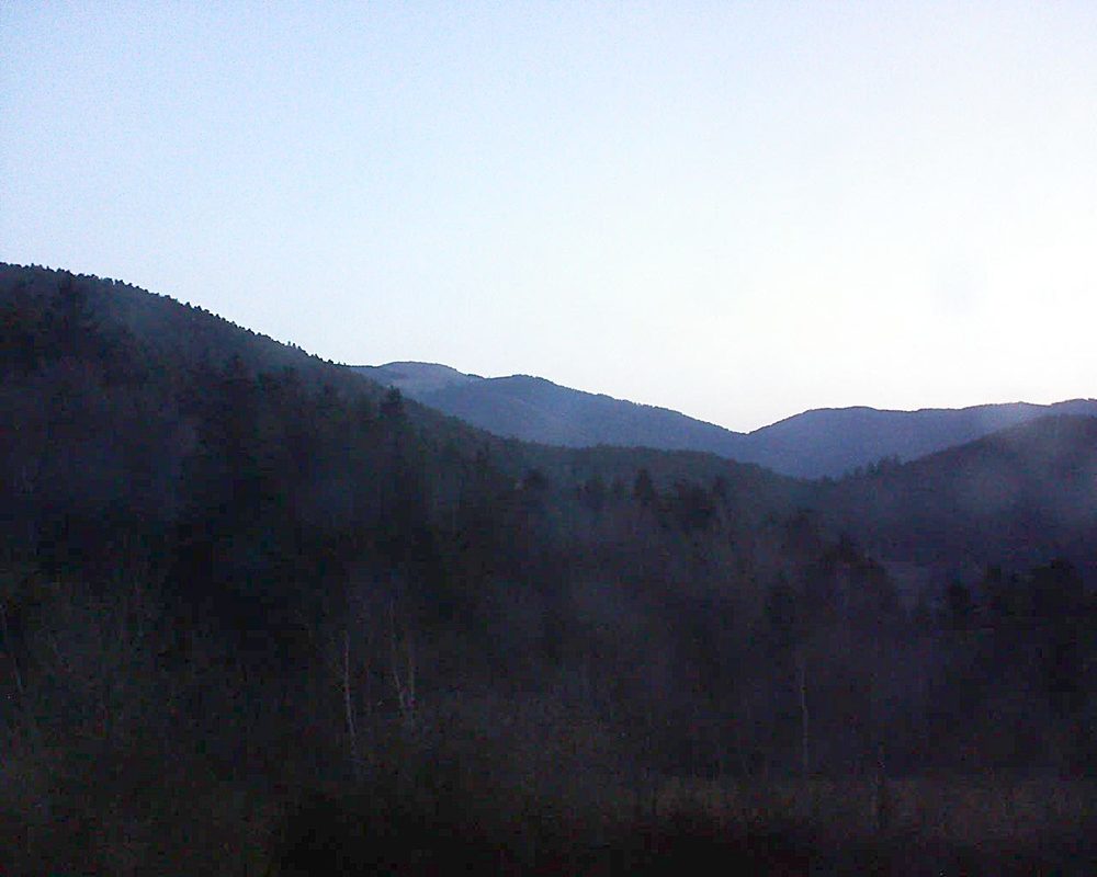Le petit ballon vu depuis le Domaine Langmatt à Murbach le 07.04.2018 à 06:45 Le petit ballon (Alsace, Vosges) le 07.04.2018 à 06:45