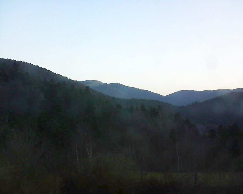 Le petit ballon vu depuis le Domaine Langmatt à Murbach le 07.04.2018 à 07:00 Le petit ballon (Alsace, Vosges) le 07.04.2018 à 07:00
