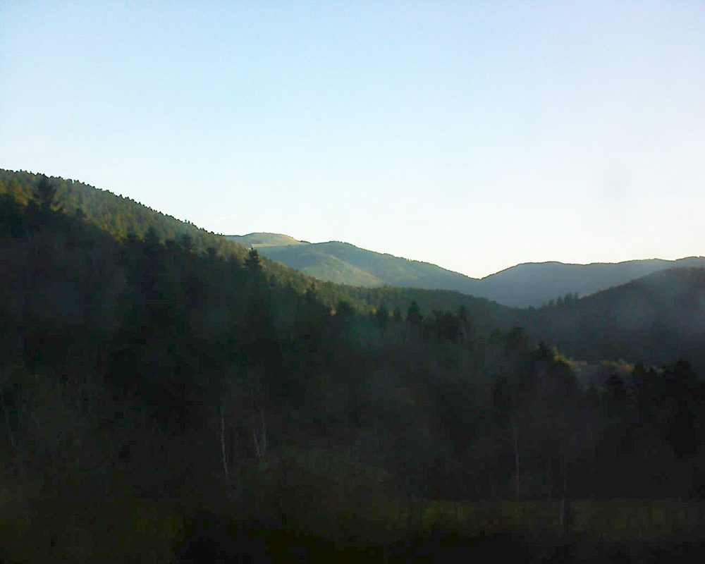 Le petit ballon vu depuis le Domaine Langmatt à Murbach le 07.04.2018 à 07:30 Le petit ballon (Alsace, Vosges) le 07.04.2018 à 07:30
