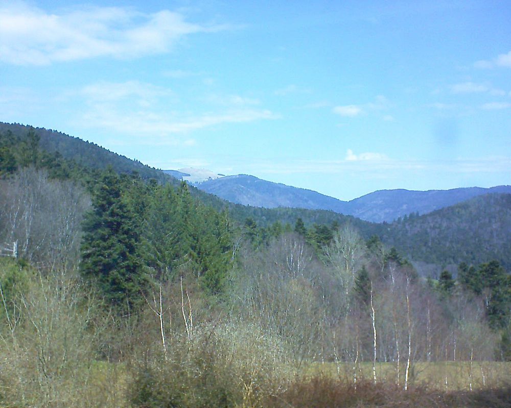 Le petit ballon vu depuis le Domaine Langmatt à Murbach le 07.04.2018 à 13:15 Le petit ballon (Alsace, Vosges) le 07.04.2018 à 13:15