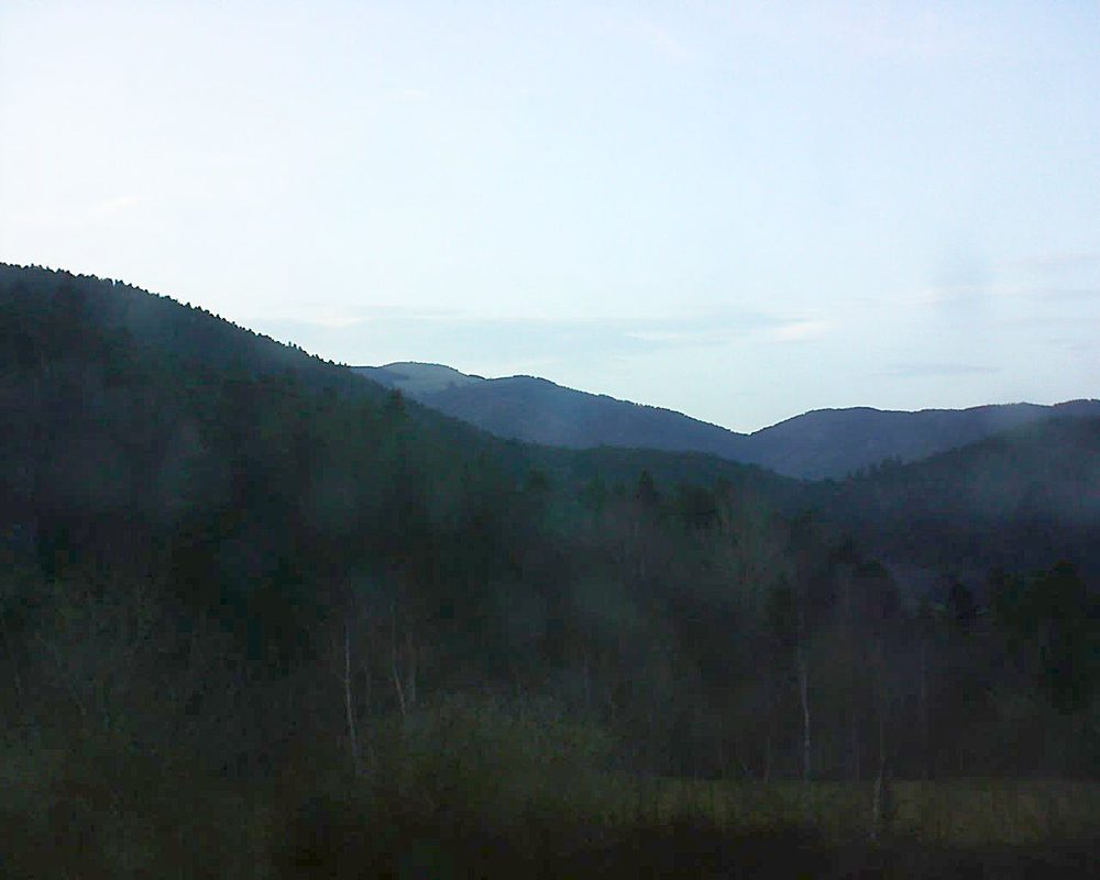 Le petit ballon vu depuis le Domaine Langmatt à Murbach le 07.04.2018 à 19:30 Le petit ballon (Alsace, Vosges) le 07.04.2018 à 19:30