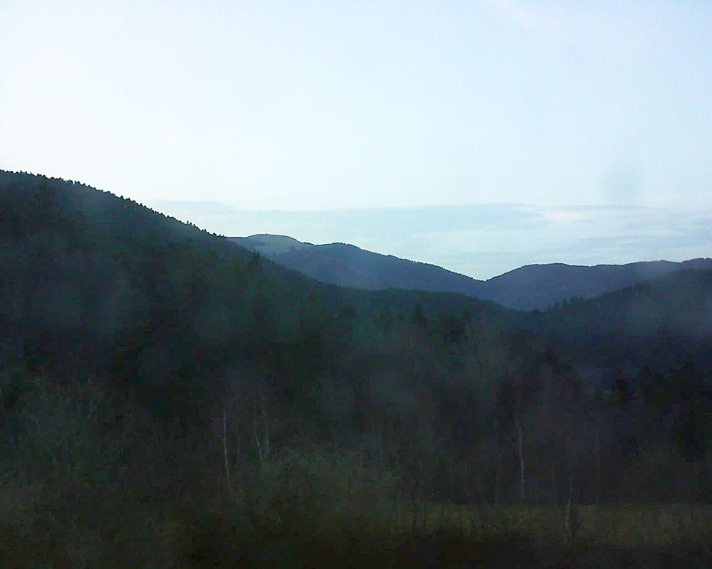 Le petit ballon vu depuis le Domaine Langmatt à Murbach le 07.04.2018 à 19:45 Le petit ballon (Alsace, Vosges) le 07.04.2018 à 19:45