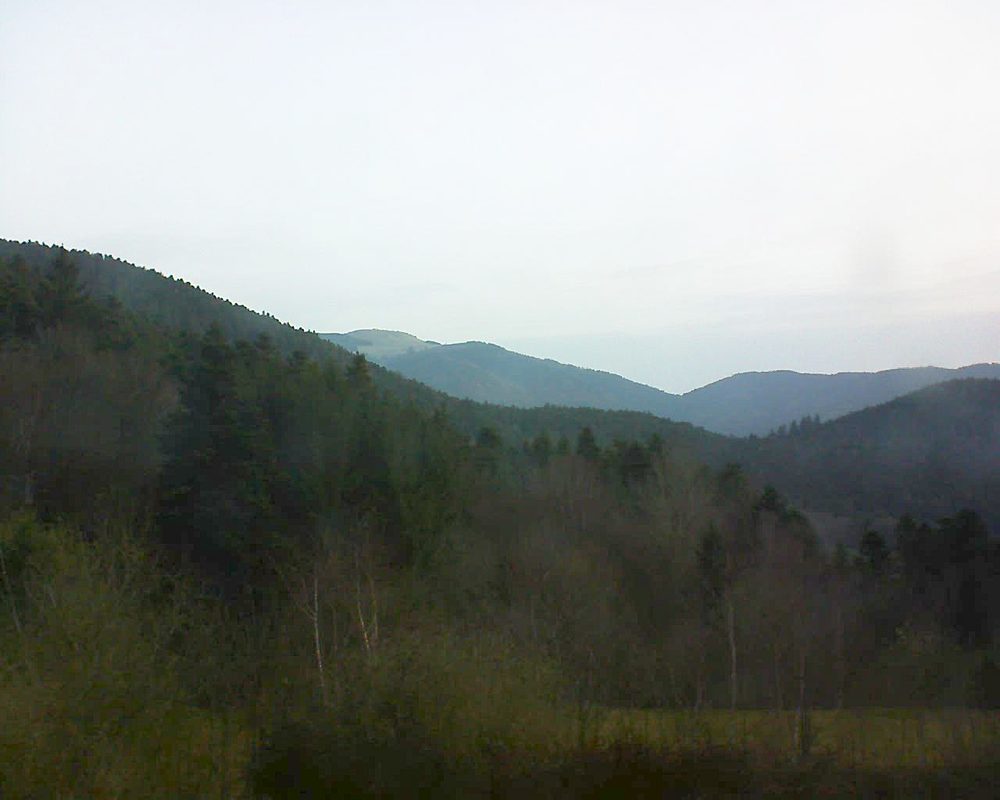 Le petit ballon vu depuis le Domaine Langmatt à Murbach le 08.04.2018 à 07:30 Le petit ballon (Alsace, Vosges) le 08.04.2018 à 07:30