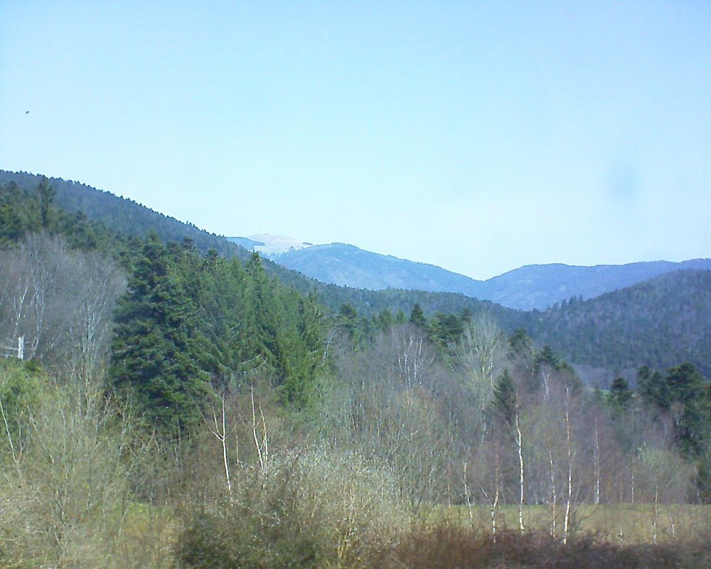 Le petit ballon vu depuis le Domaine Langmatt à Murbach le 08.04.2018 à 12:15 Le petit ballon (Alsace, Vosges) le 08.04.2018 à 12:15