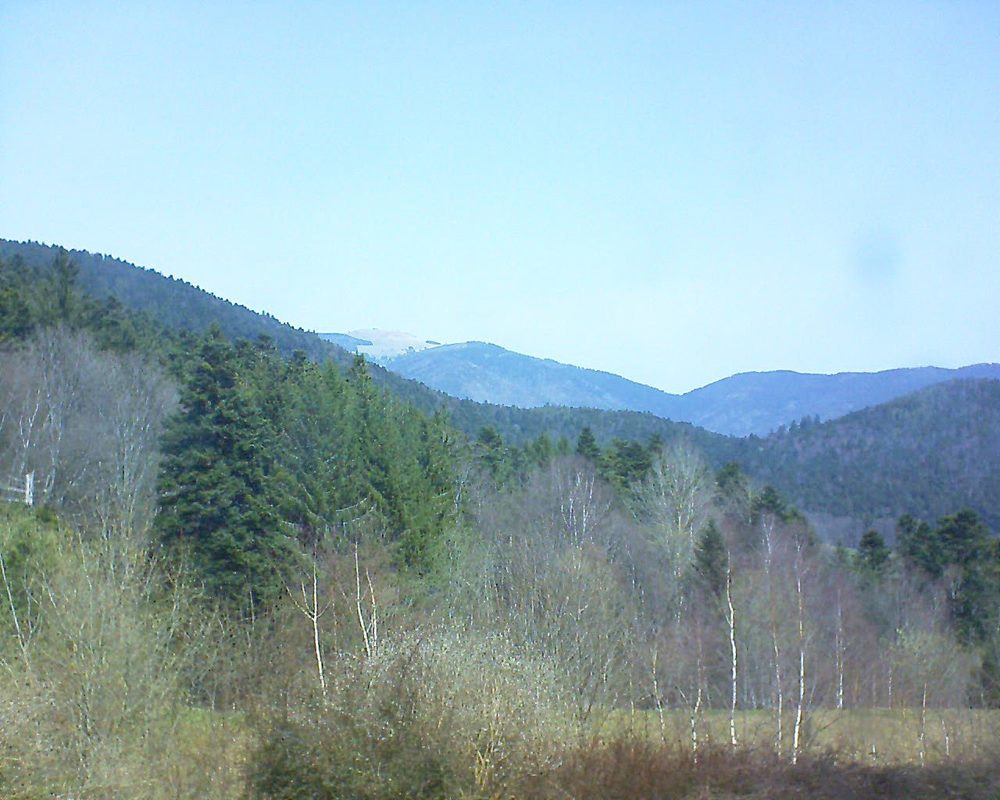 Le petit ballon vu depuis le Domaine Langmatt à Murbach le 08.04.2018 à 12:30 Le petit ballon (Alsace, Vosges) le 08.04.2018 à 12:30