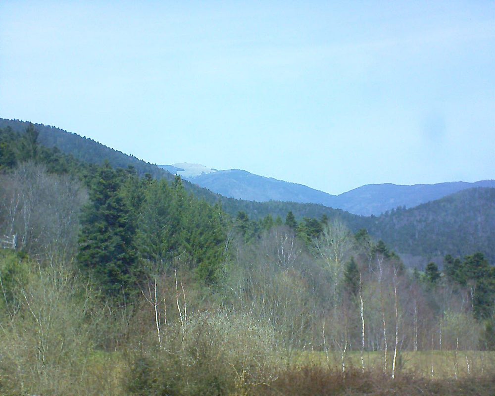 Le petit ballon vu depuis le Domaine Langmatt à Murbach le 08.04.2018 à 14:00 Le petit ballon (Alsace, Vosges) le 08.04.2018 à 14:00