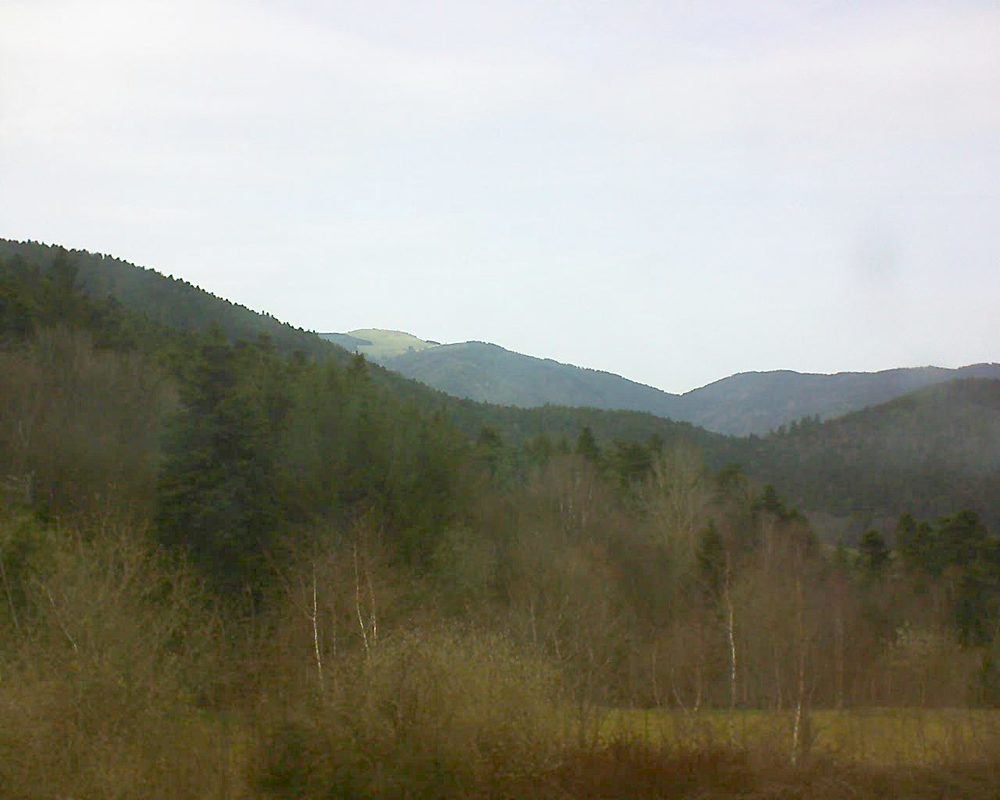 Le petit ballon vu depuis le Domaine Langmatt à Murbach le 08.04.2018 à 17:00 Le petit ballon (Alsace, Vosges) le 08.04.2018 à 17:00