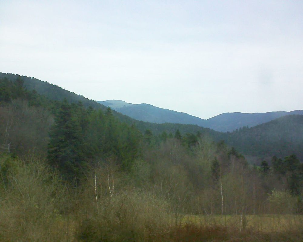 Le petit ballon vu depuis le Domaine Langmatt à Murbach le 09.04.2018 à 07:30 Le petit ballon (Alsace, Vosges) le 09.04.2018 à 07:30