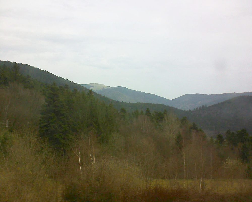 Le petit ballon vu depuis le Domaine Langmatt à Murbach le 09.04.2018 à 11:15 Le petit ballon (Alsace, Vosges) le 09.04.2018 à 11:15