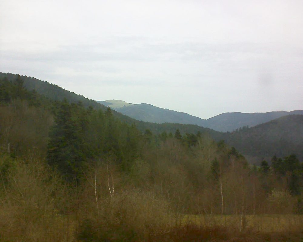 Le petit ballon vu depuis le Domaine Langmatt à Murbach le 09.04.2018 à 11:30 Le petit ballon (Alsace, Vosges) le 09.04.2018 à 11:30