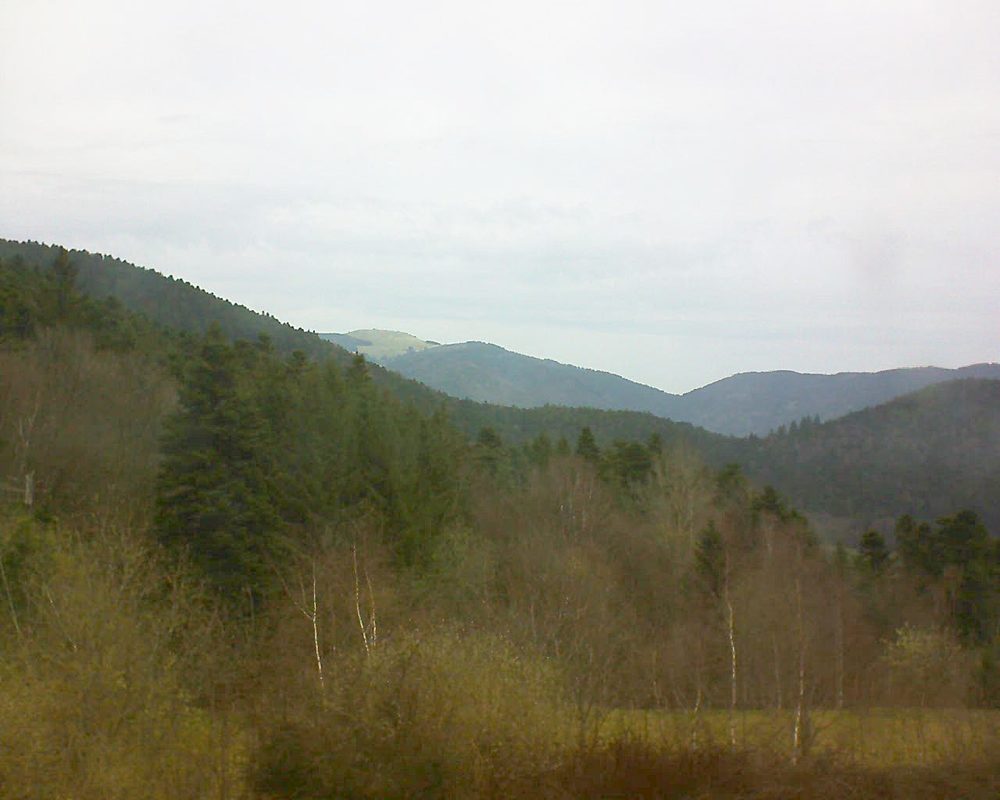 Le petit ballon vu depuis le Domaine Langmatt à Murbach le 09.04.2018 à 11:45 Le petit ballon (Alsace, Vosges) le 09.04.2018 à 11:45