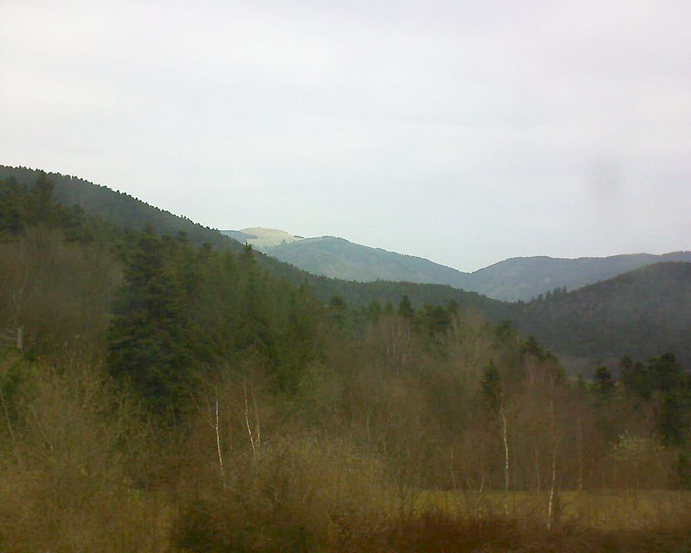 Le petit ballon vu depuis le Domaine Langmatt à Murbach le 09.04.2018 à 12:30 Le petit ballon (Alsace, Vosges) le 09.04.2018 à 12:30