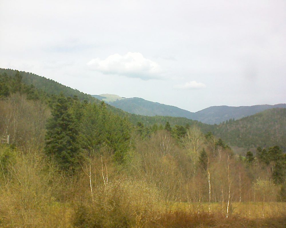 Le petit ballon vu depuis le Domaine Langmatt à Murbach le 09.04.2018 à 13:30 Le petit ballon (Alsace, Vosges) le 09.04.2018 à 13:30