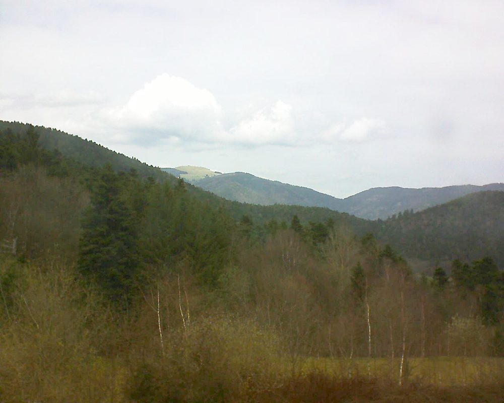 Le petit ballon vu depuis le Domaine Langmatt à Murbach le 09.04.2018 à 14:00 Le petit ballon (Alsace, Vosges) le 09.04.2018 à 14:00