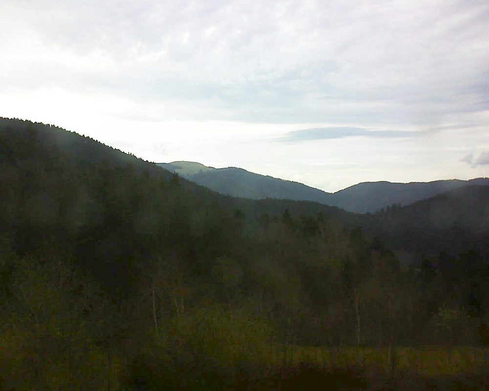 Le petit ballon vu depuis le Domaine Langmatt à Murbach le 09.04.2018 à 18:15 Le petit ballon (Alsace, Vosges) le 09.04.2018 à 18:15