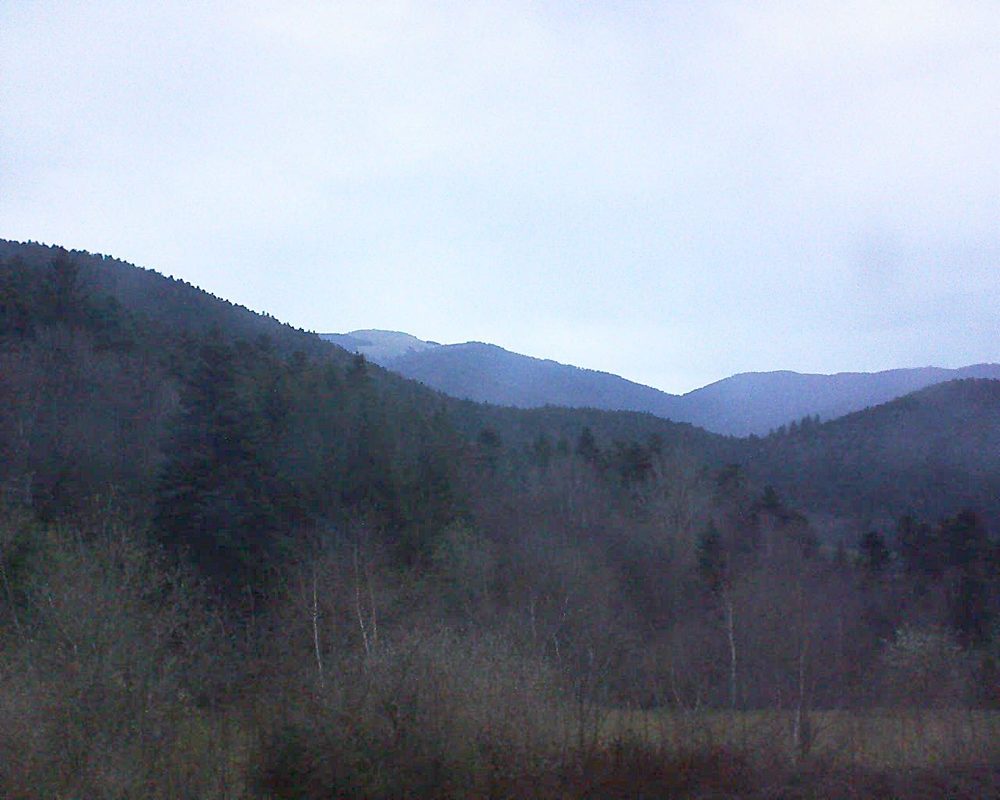 Le petit ballon vu depuis le Domaine Langmatt à Murbach le 09.04.2018 à 20:00 Le petit ballon (Alsace, Vosges) le 09.04.2018 à 20:00