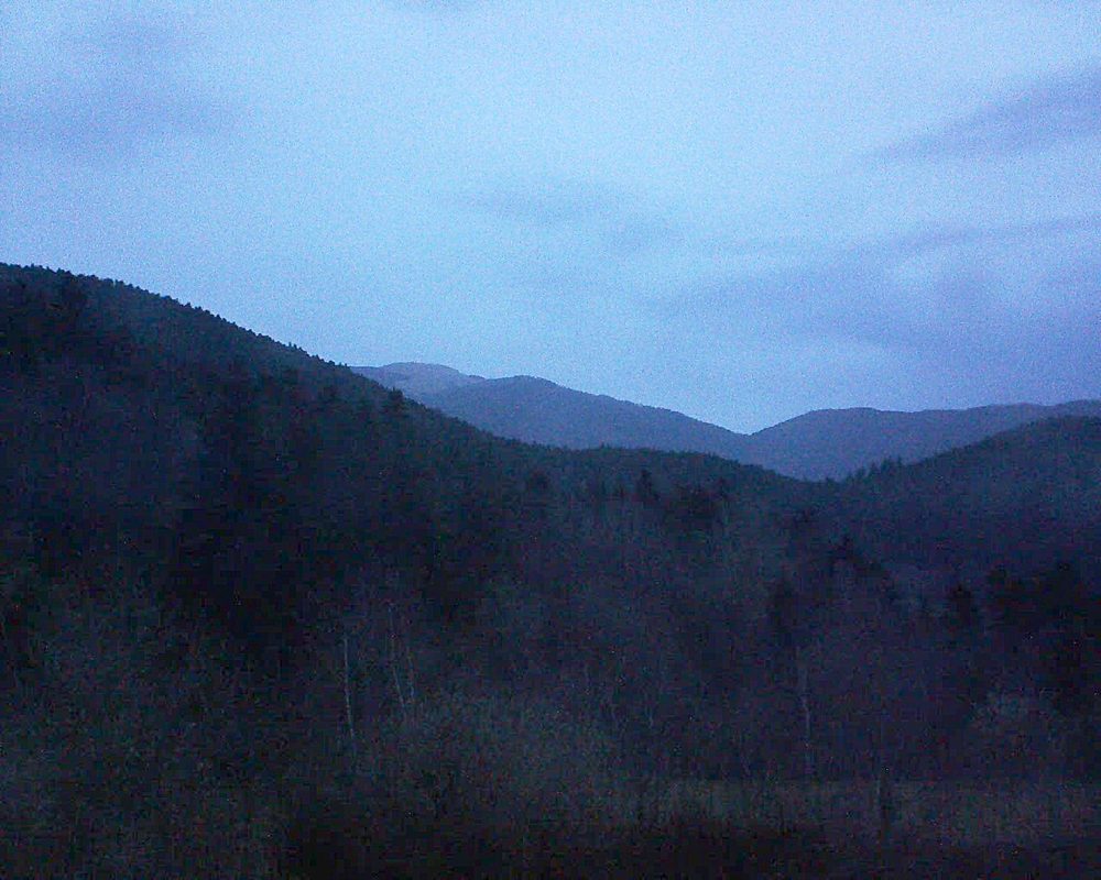 Le petit ballon vu depuis le Domaine Langmatt à Murbach le 09.04.2018 à 20:15 Le petit ballon (Alsace, Vosges) le 09.04.2018 à 20:15