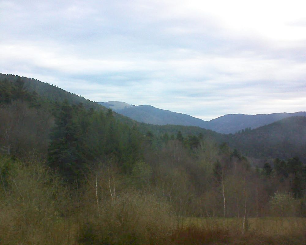 Le petit ballon vu depuis le Domaine Langmatt à Murbach le 10.04.2018 à 07:30 Le petit ballon (Alsace, Vosges) le 10.04.2018 à 07:30