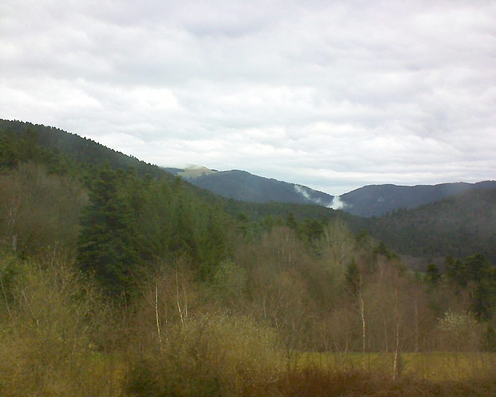 Le petit ballon vu depuis le Domaine Langmatt à Murbach le 10.04.2018 à 12:15 Le petit ballon (Alsace, Vosges) le 10.04.2018 à 12:15