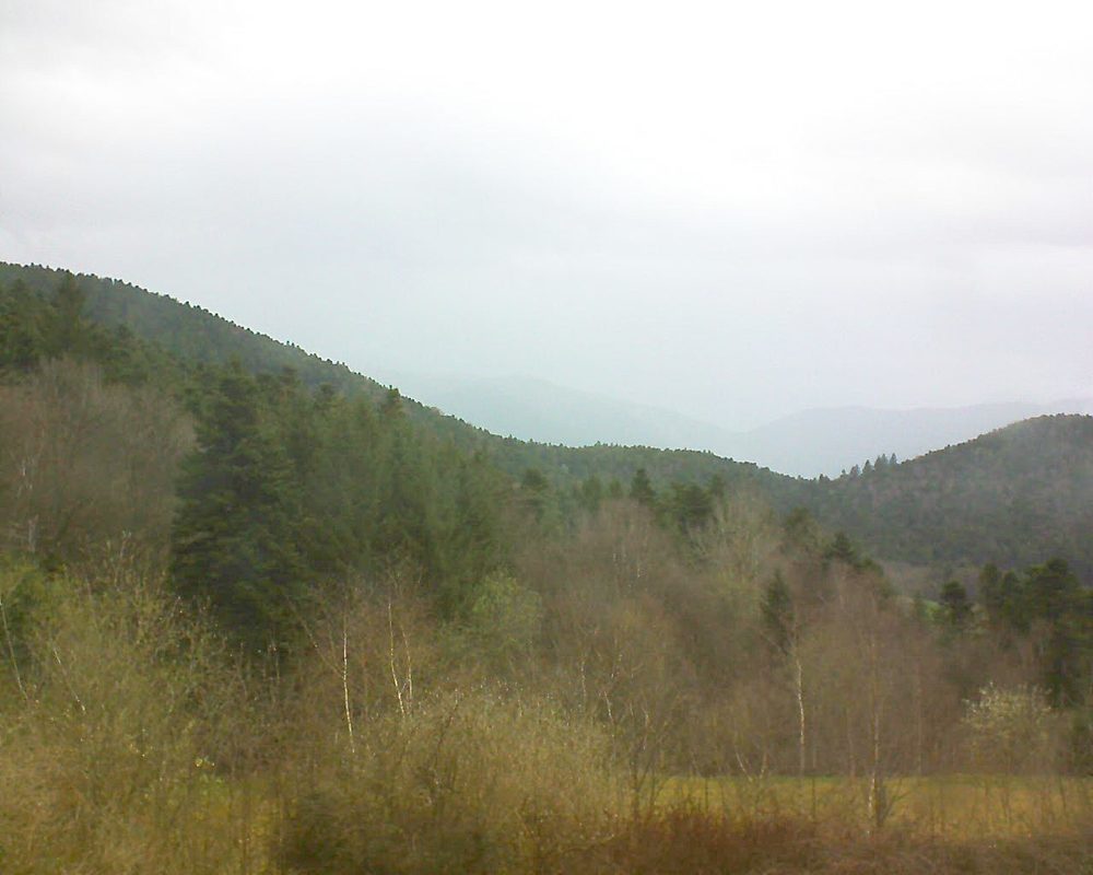 Le petit ballon vu depuis le Domaine Langmatt à Murbach le 10.04.2018 à 12:45 Le petit ballon (Alsace, Vosges) le 10.04.2018 à 12:45