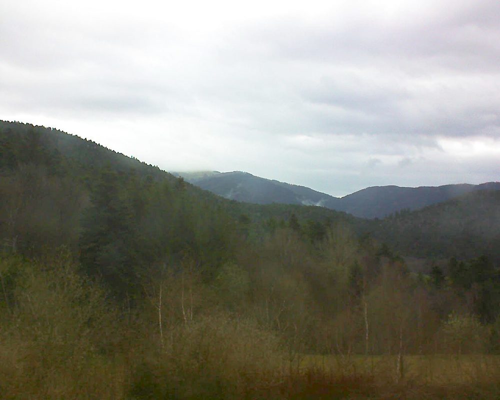 Le petit ballon vu depuis le Domaine Langmatt à Murbach le 10.04.2018 à 13:45 Le petit ballon (Alsace, Vosges) le 10.04.2018 à 13:45