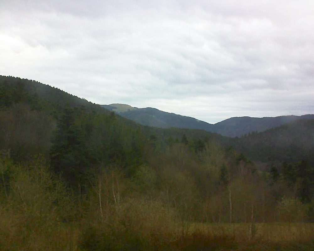 Le petit ballon vu depuis le Domaine Langmatt à Murbach le 10.04.2018 à 15:45 Le petit ballon (Alsace, Vosges) le 10.04.2018 à 15:45