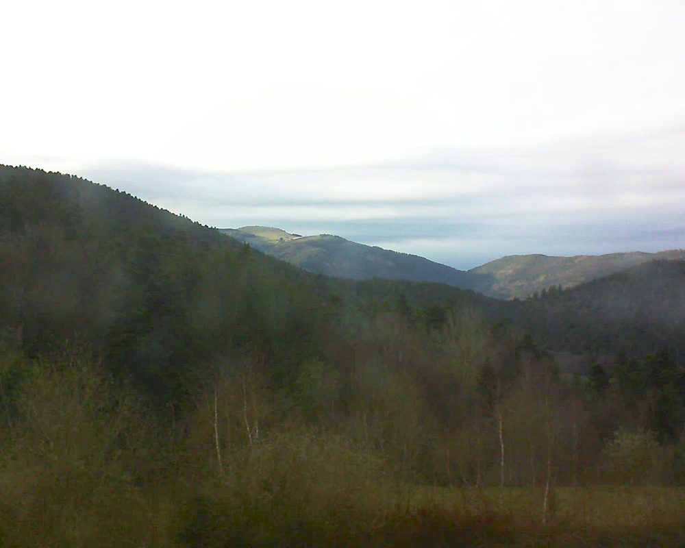 Le petit ballon vu depuis le Domaine Langmatt à Murbach le 10.04.2018 à 18:45 Le petit ballon (Alsace, Vosges) le 10.04.2018 à 18:45