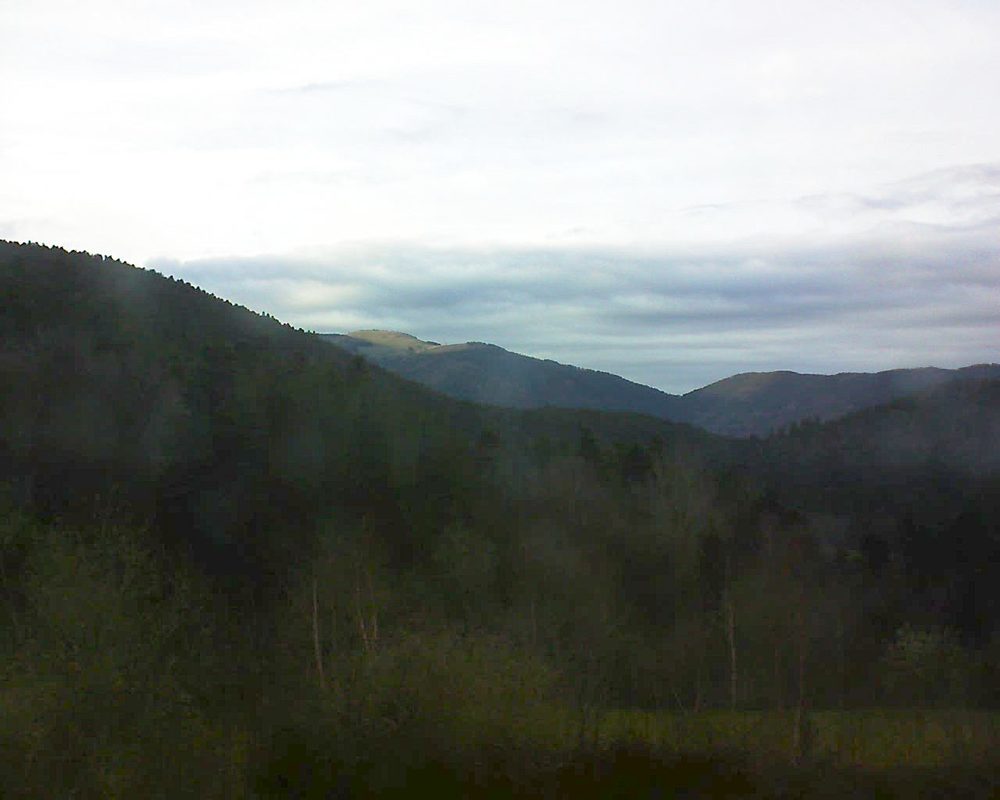 Le petit ballon vu depuis le Domaine Langmatt à Murbach le 10.04.2018 à 19:00 Le petit ballon (Alsace, Vosges) le 10.04.2018 à 19:00