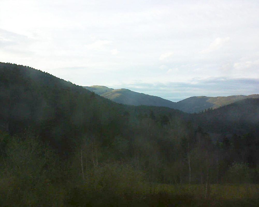 Le petit ballon vu depuis le Domaine Langmatt à Murbach le 10.04.2018 à 19:30 Le petit ballon (Alsace, Vosges) le 10.04.2018 à 19:30