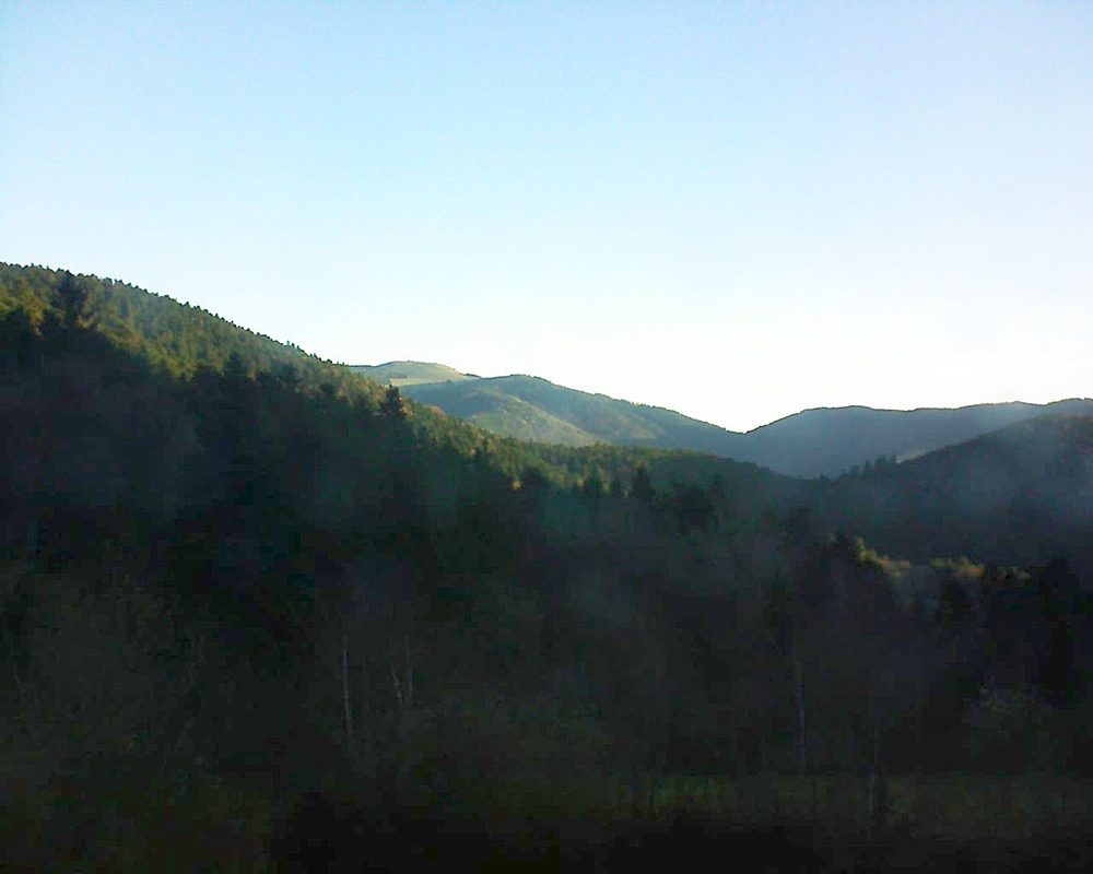 Le petit ballon vu depuis le Domaine Langmatt à Murbach le 11.04.2018 à 07:30 Le petit ballon (Alsace, Vosges) le 11.04.2018 à 07:30