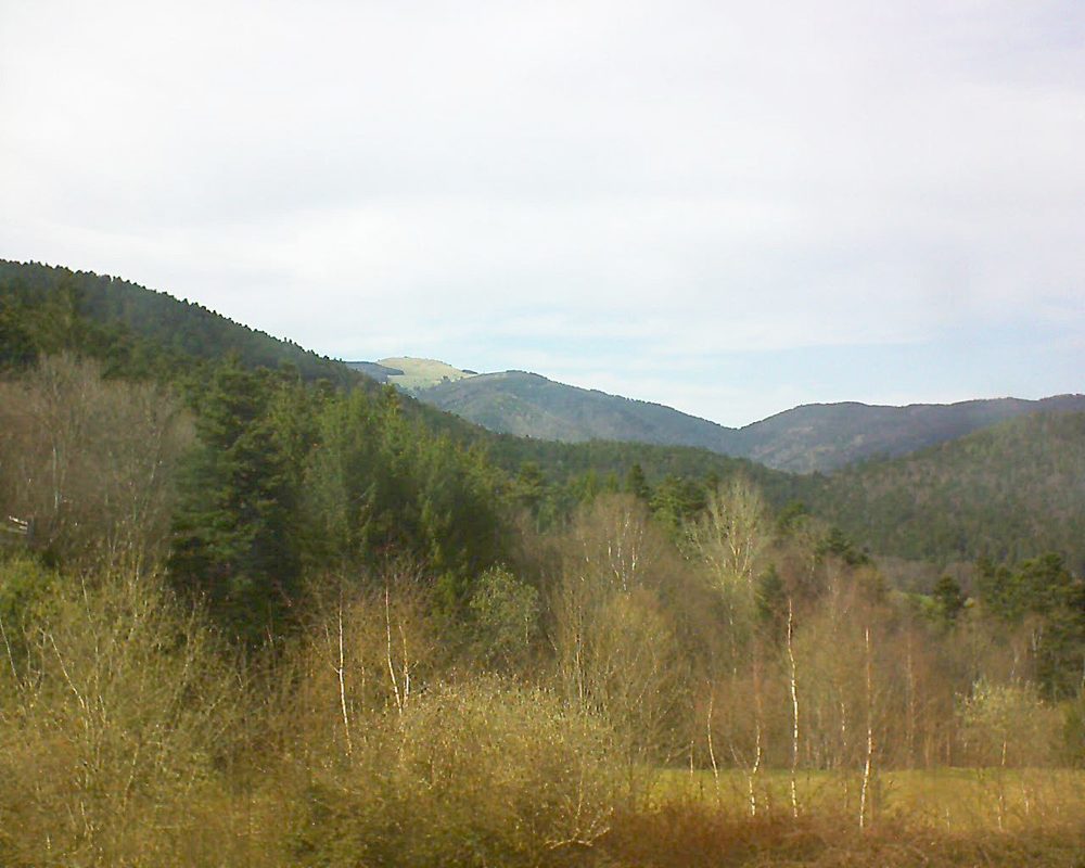 Le petit ballon vu depuis le Domaine Langmatt à Murbach le 11.04.2018 à 16:30 Le petit ballon (Alsace, Vosges) le 11.04.2018 à 16:30