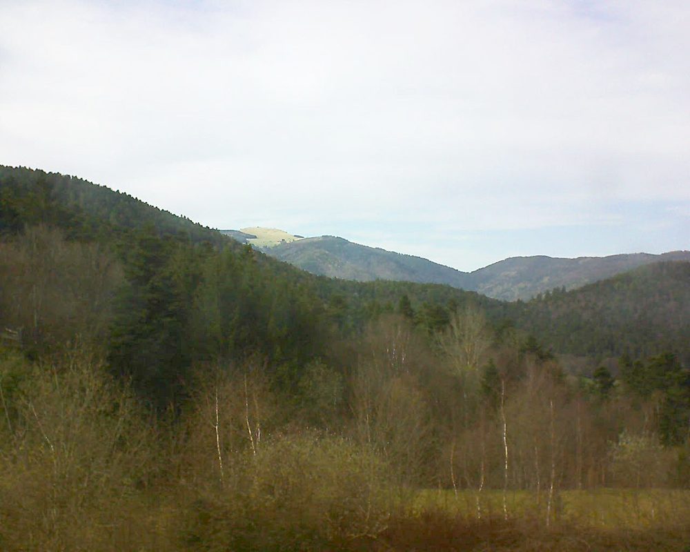 Le petit ballon vu depuis le Domaine Langmatt à Murbach le 11.04.2018 à 16:45 Le petit ballon (Alsace, Vosges) le 11.04.2018 à 16:45