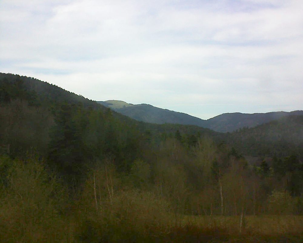 Le petit ballon vu depuis le Domaine Langmatt à Murbach le 11.04.2018 à 18:00 Le petit ballon (Alsace, Vosges) le 11.04.2018 à 18:00