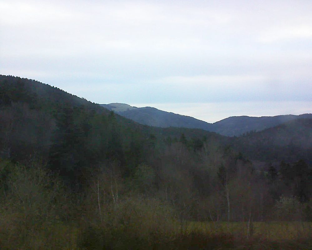 Le petit ballon vu depuis le Domaine Langmatt à Murbach le 11.04.2018 à 19:45 Le petit ballon (Alsace, Vosges) le 11.04.2018 à 19:45