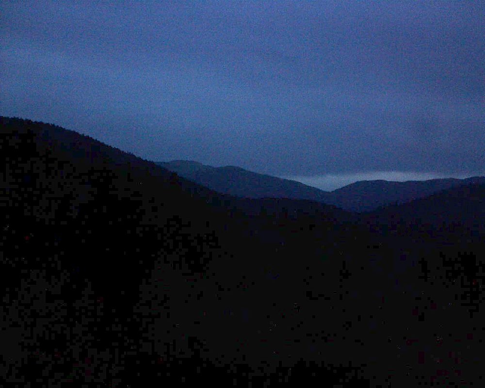 Le petit ballon vu depuis le Domaine Langmatt à Murbach le 12.04.2018 à 06:30 Le petit ballon (Alsace, Vosges) le 12.04.2018 à 06:30