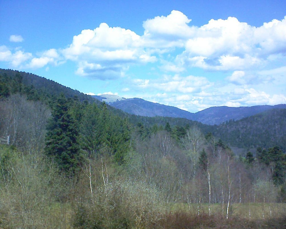 Le petit ballon vu depuis le Domaine Langmatt à Murbach le 12.04.2018 à 13:30 Le petit ballon (Alsace, Vosges) le 12.04.2018 à 13:30