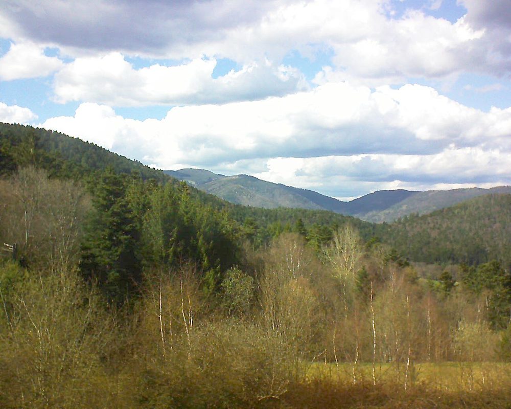 Le petit ballon vu depuis le Domaine Langmatt à Murbach le 12.04.2018 à 16:30 Le petit ballon (Alsace, Vosges) le 12.04.2018 à 16:30