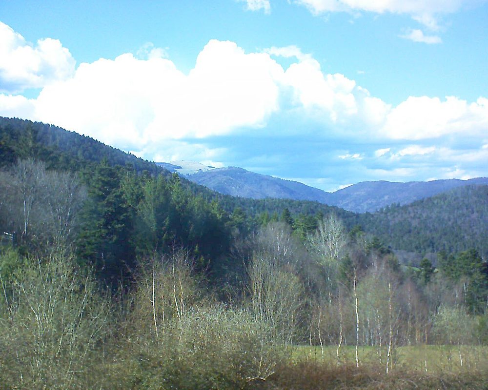 Le petit ballon vu depuis le Domaine Langmatt à Murbach le 12.04.2018 à 17:00 Le petit ballon (Alsace, Vosges) le 12.04.2018 à 17:00