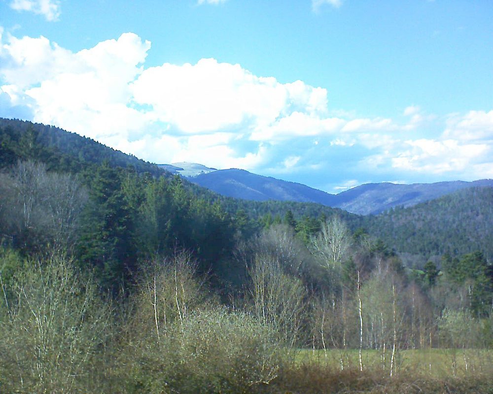 Le petit ballon vu depuis le Domaine Langmatt à Murbach le 12.04.2018 à 17:15 Le petit ballon (Alsace, Vosges) le 12.04.2018 à 17:15